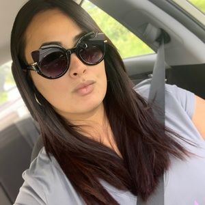 Meet your Posher, Alexandra